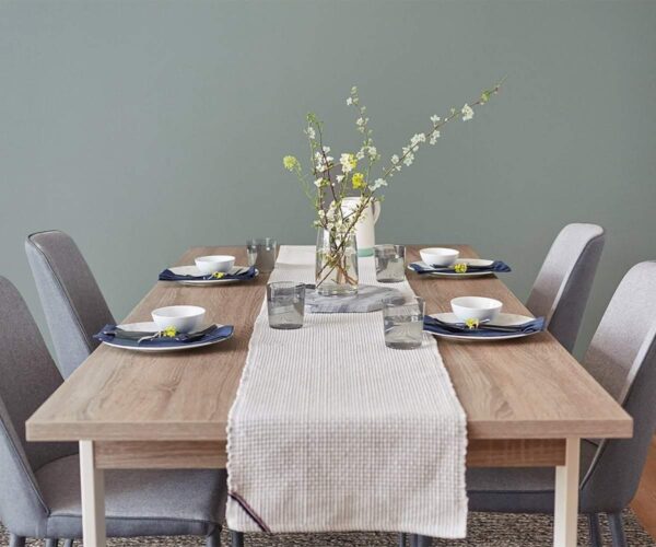 GAMMEL Dining Table